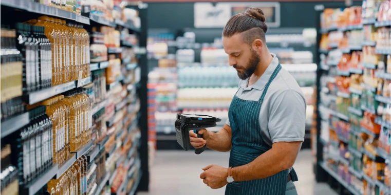 7000mAh大容量バッテリ搭載